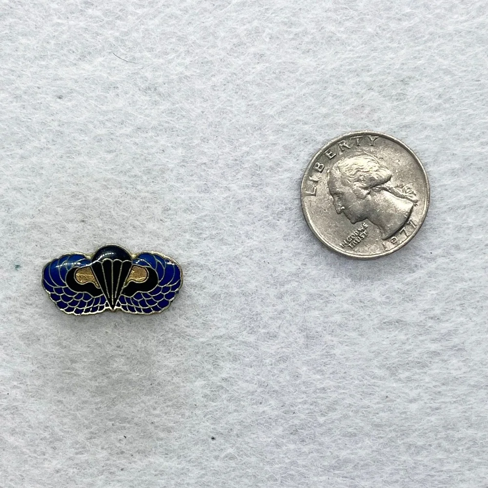 🔮 5/$25 Vintage US Army Airborne Parachutist‎ Pin